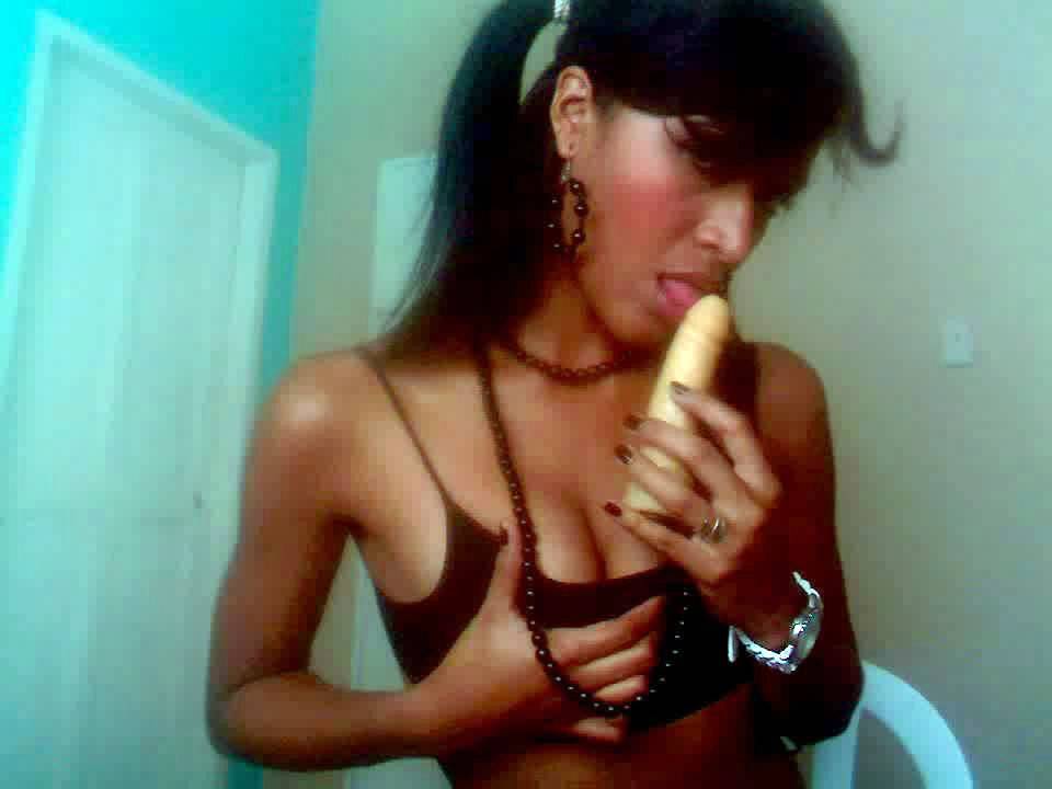 Horny brunette lacey sucks a banana off in these hot bangin lingerie pics - #5