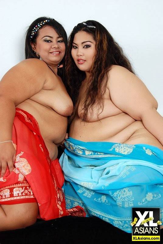 Asian bbws with huge asses kissing in lesbian sex pics - #6