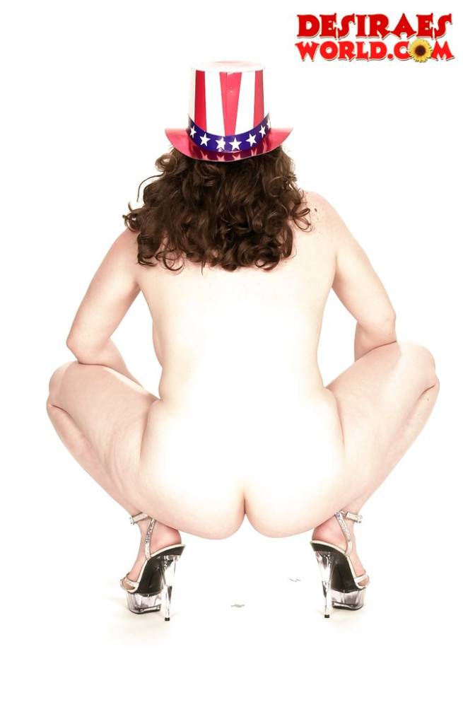 Adorable american milf Desirae shows big boobies and masturbates - #5