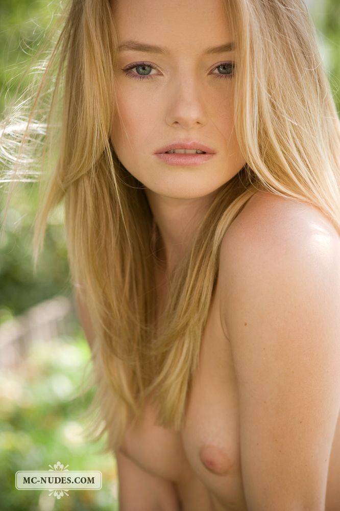 Beautiful Blonde Velvet A Is Walking In The Summer Woods Exposing The Naked Treasures - #15