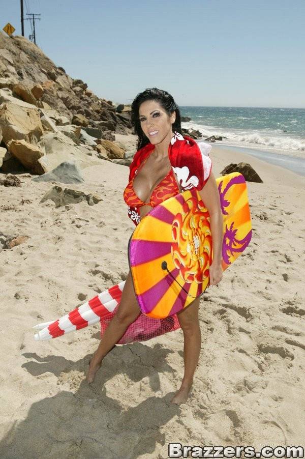 Attractive american milf Veronica Rayne in sexy bikini revealing big titties and sexy ass on the beach - #16