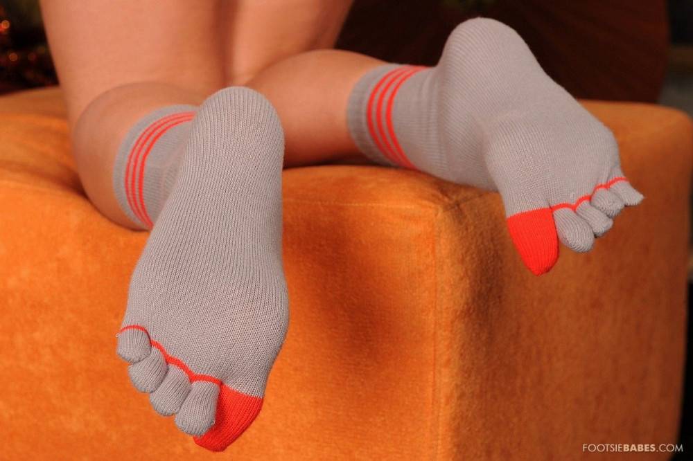 Cindy Dollar Gives Footjob And Gets Fucked In The Ass With Her Gray Socks On - #10