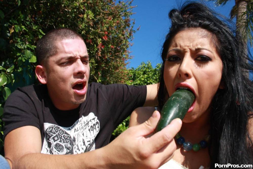 Horny Brunette Kimberly Gates Has Her Throat Stuffed By A Huge Cucumber And Then Cock - #9