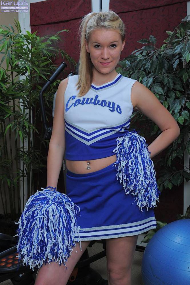 Cheerleader Kristi Kay Takes Off Her Blue Uniform And Displays Her Smooth Pink Pussy - #1