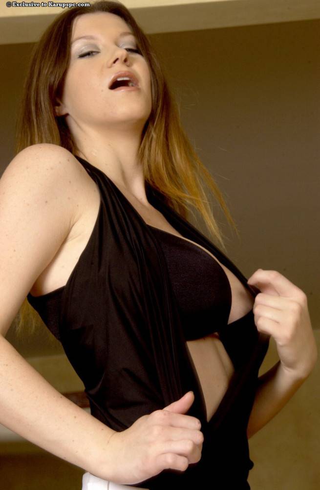 Inviting american milf Sara Stone in hot undies exhibits big boobies and jerks off - #4