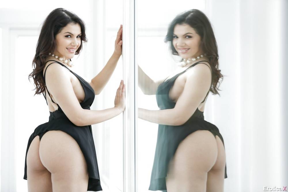 Delightful italian dark hair porn star Valentina Nappi in nice skirt denudes big hooters and butt - #7