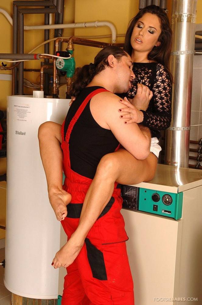 Man In Red Uniform Gets Seduced By Super Sexy Leggy Brunette Linda Brown - #6