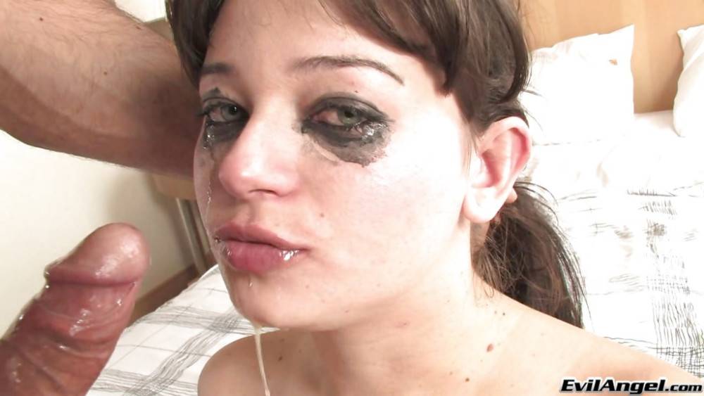 Stunning latina porn star Jessica Taylor try to deep sucking rod and takes a cum shot on her face - #10