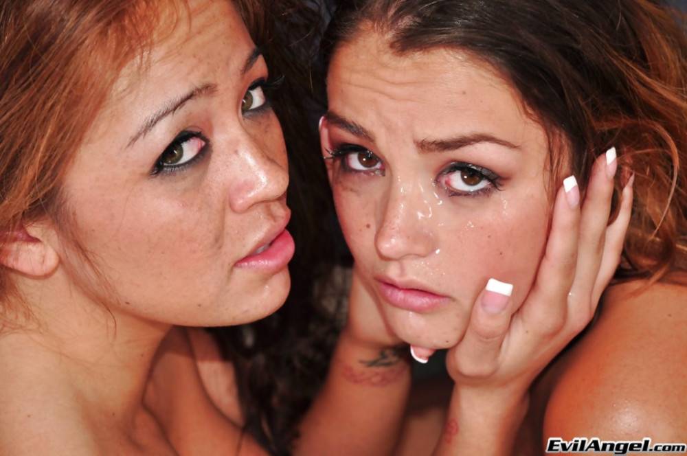 Hot girls Mia Lelani and Allie Haze enjoy amazing threesome scene - #15