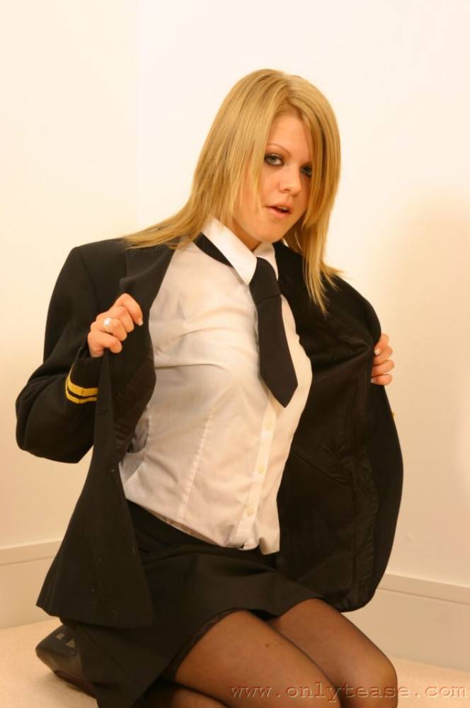 Fair Chick Sammy Jo Strips Off Her Navy Uniform And Admirably Poses In Lingerie - #7