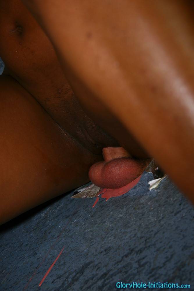 Ebony Girl With Huge Melons Sandi Jackmon Has Interracial Fuck Through The Gloryhole - #4