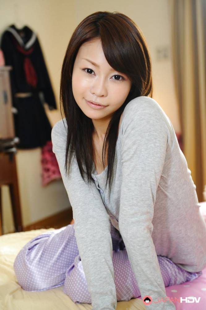 Gracile japanese brunette milf Yuri Aine in hot posing gallery - #13