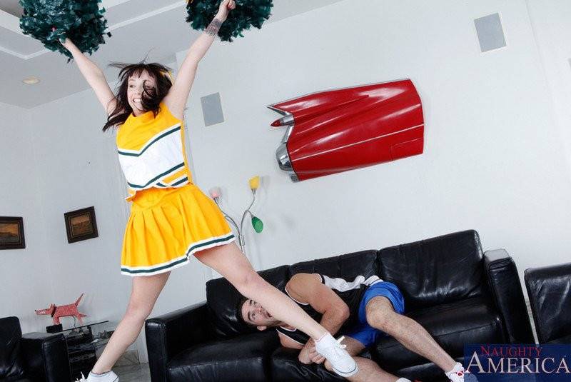 Brunette Cheerleader Mindy Lynn Gets Heavily Hammered By Her Coach And Fed With His Cum - #7