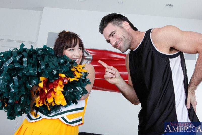 Brunette Cheerleader Mindy Lynn Gets Heavily Hammered By Her Coach And Fed With His Cum - #1