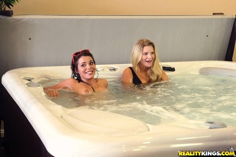 Superb canadian Katie Banks enjoy amazing threesome sex in bath - #1