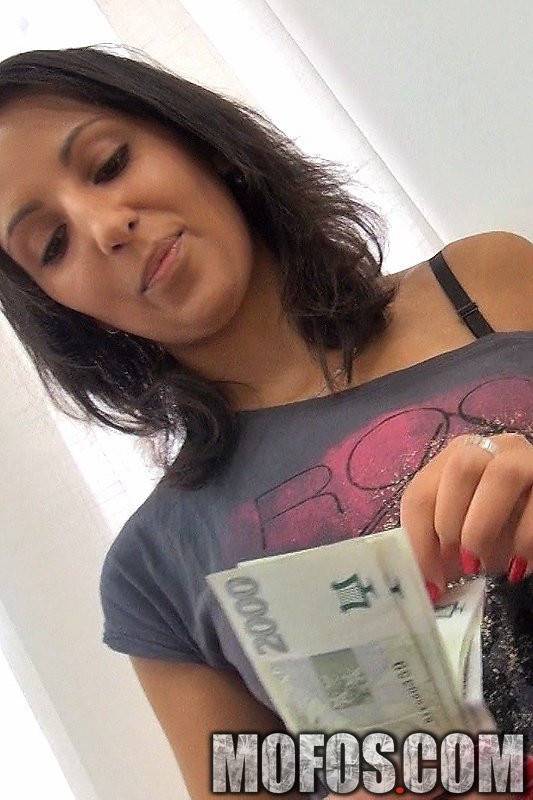 Sexy Bimbo Samante Mofos Shows Her Fucking Professionalism For Good Money - #6