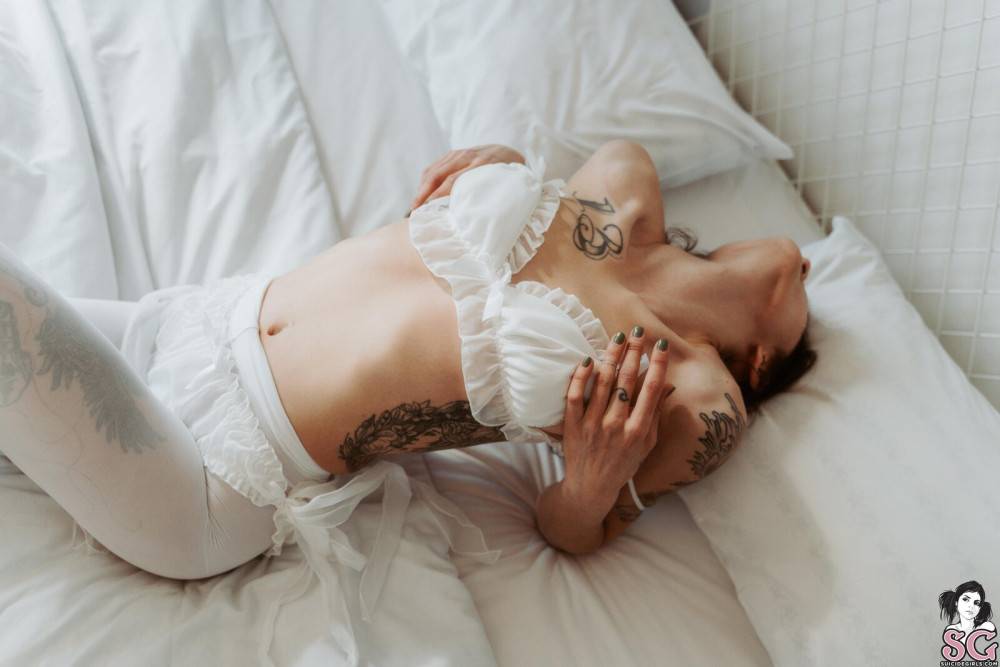 Dariseyes in A Pearl of Tenderness by Suicide Girls - #4