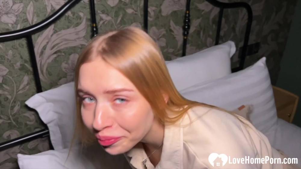 Russian hottie eats a burger during hard sex - #7