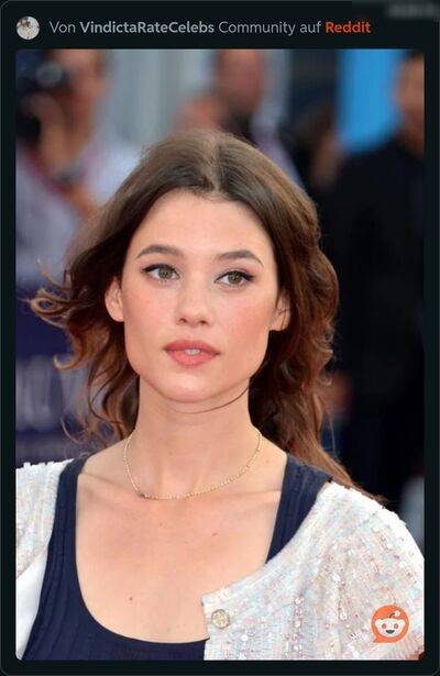 Àstrid Bergès-Frisbey - #9