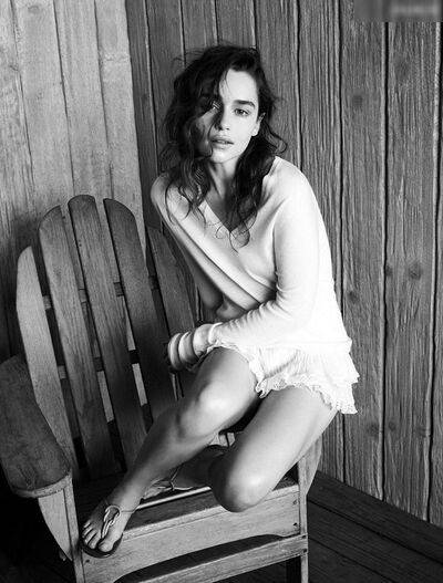 clarkeyxo emilia_clarke - #14