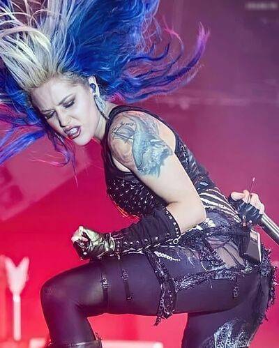 AlissaWhiteGluz - #8