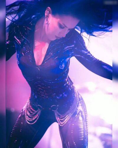 AlissaWhiteGluz - #7