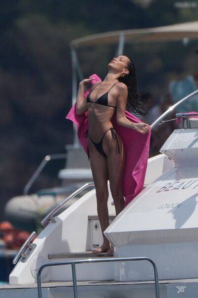 aaliyahhadid bellahadid - #3