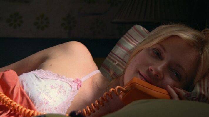 Amy Smart - #16