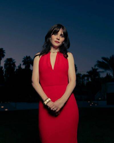 zooeydeschanel - #11