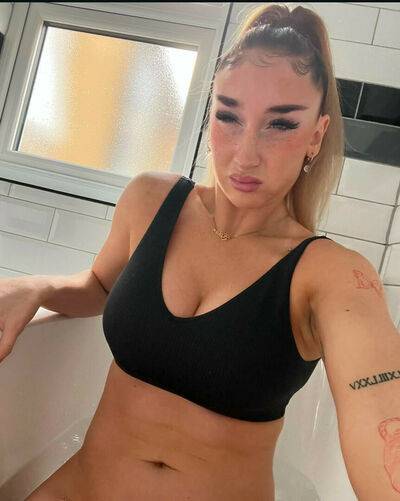 Alicia.scholesx - #2