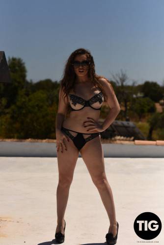 Valis Volkova Getting Naked On The Roof on pornstar6.com