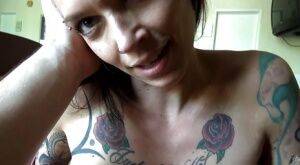 Tattooed redhead Anna Bell Peaks delivers a messy POV blowjob on pornstar6.com