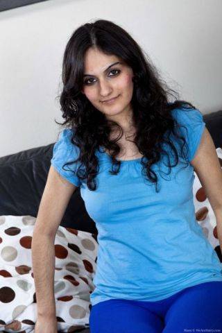 Pretty hairy arab girl riani masturbating - India on pornstar6.com