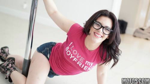 Cheating Latina Works The Pole on pornstar6.com
