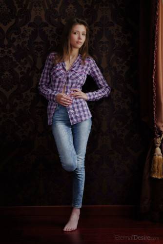 Shapely ukrainian teen Mila Azul exhibiting big tits and masturbating - Ukraine on pornstar6.com