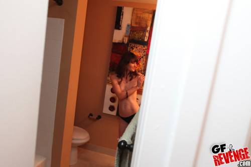 Stunning american brunette teen Chloe Skyy exhibiting her ass in the bathroom - Usa on pornstar6.com