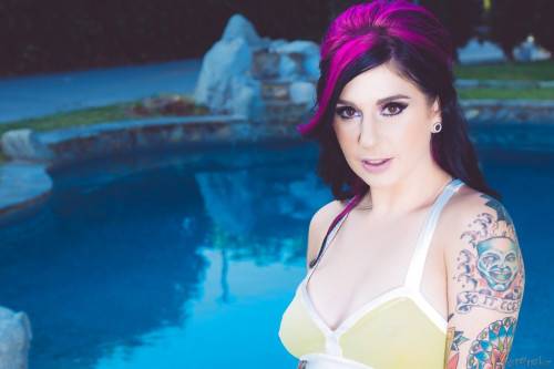 Lovely american milf Joanna Angel in sexy skirt denudes big tits and hot butt near the pool - Usa on pornstar6.com