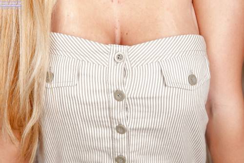 Hot brazilian blonde teen Adriana Sephora in fancy shorts shows big titties and masturbates - Brazil on pornstar6.com