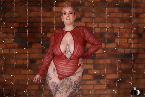 Galda Lou ultimate big breast tease on pornstar6.com