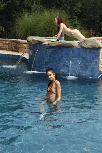 Shapely brunette teen Tamara Jade in hot bikini bares her ass and masturbates at pool on pornstar6.com