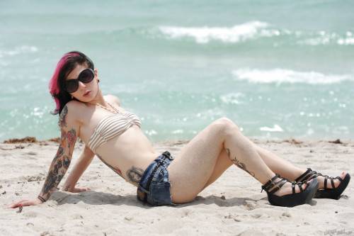 Hot american cutie Joanna Angel uncovering small tits and sexy butt on the beach - Usa on pornstar6.com