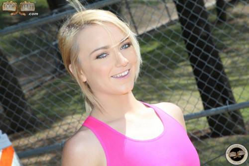 Spoiler Alert: This Is Carmen Callaway's FIRST EVER Interracial Scene. We Begin A Beautiful Morning With The Lovely Carmen Jogging Around The Park. on pornstar6.com