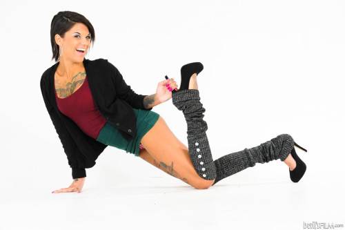 Manâ€™s Dick Is Throbbing In The Expectation Of Hot Orgasm From Alia Janine N Bonnie Rotten Blowjob on pornstar6.com