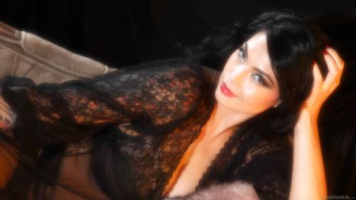 Attractive oriental brunette milf Tera Patrick in sexy hot lingerie on pornstar6.com