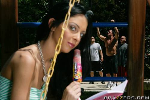 Gracile Israeli teen Stephanie Cane fucked after sucking huge rod outdoor - Israel on pornstar6.com