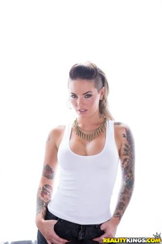 Stunning american young Christy Mack baring big boobies and hot ass - Usa on pornstar6.com