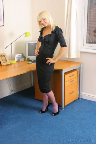 Sexy Blonde Secretary In Black Suit And Purple Nylons Gets Sexy In The Office on pornstar6.com