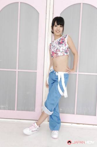 Cute asian teens posing in jeans on camera - Japan on pornstar6.com