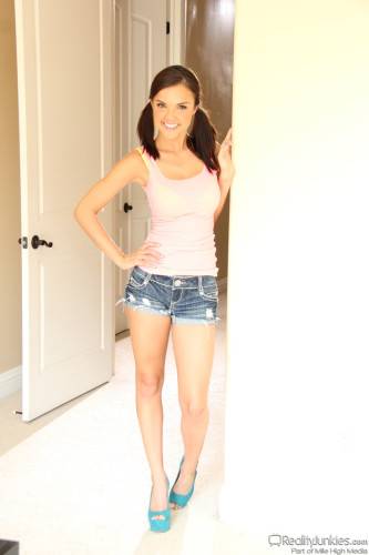 Seductive american babe Dillion Harper in fancy shorts bares big boobs and sissy - Usa on pornstar6.com