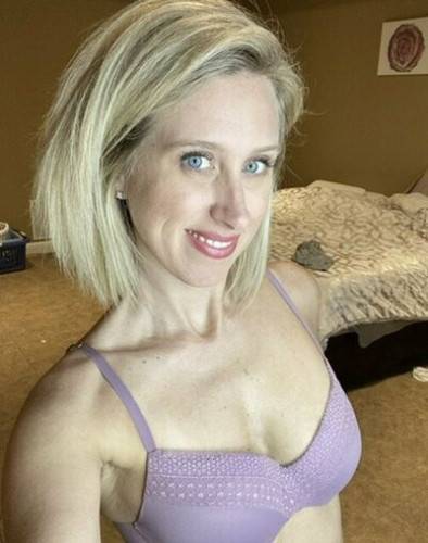 Sexyblondemissouri on pornstar6.com